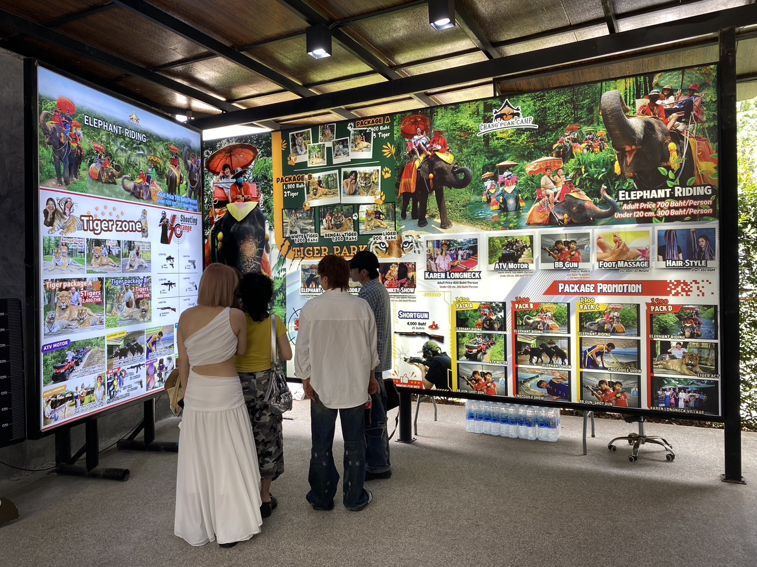 Chang Puak Camp Damnoensaduak バンコクから約2時間、象に乗れます