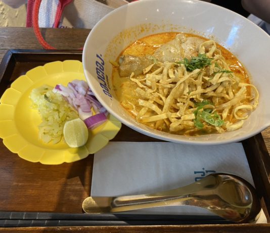 BTSアーリー駅徒歩2分!本場チェンマイのカオソーイを食べよう! Ong Tong Khao Soi (オントン・カオソーイ)