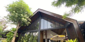 Mae sriruen Restaurant